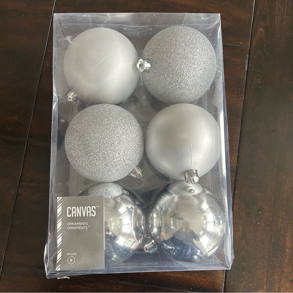 Bella Canvas Silver Holiday Ornament Set 6 NWT